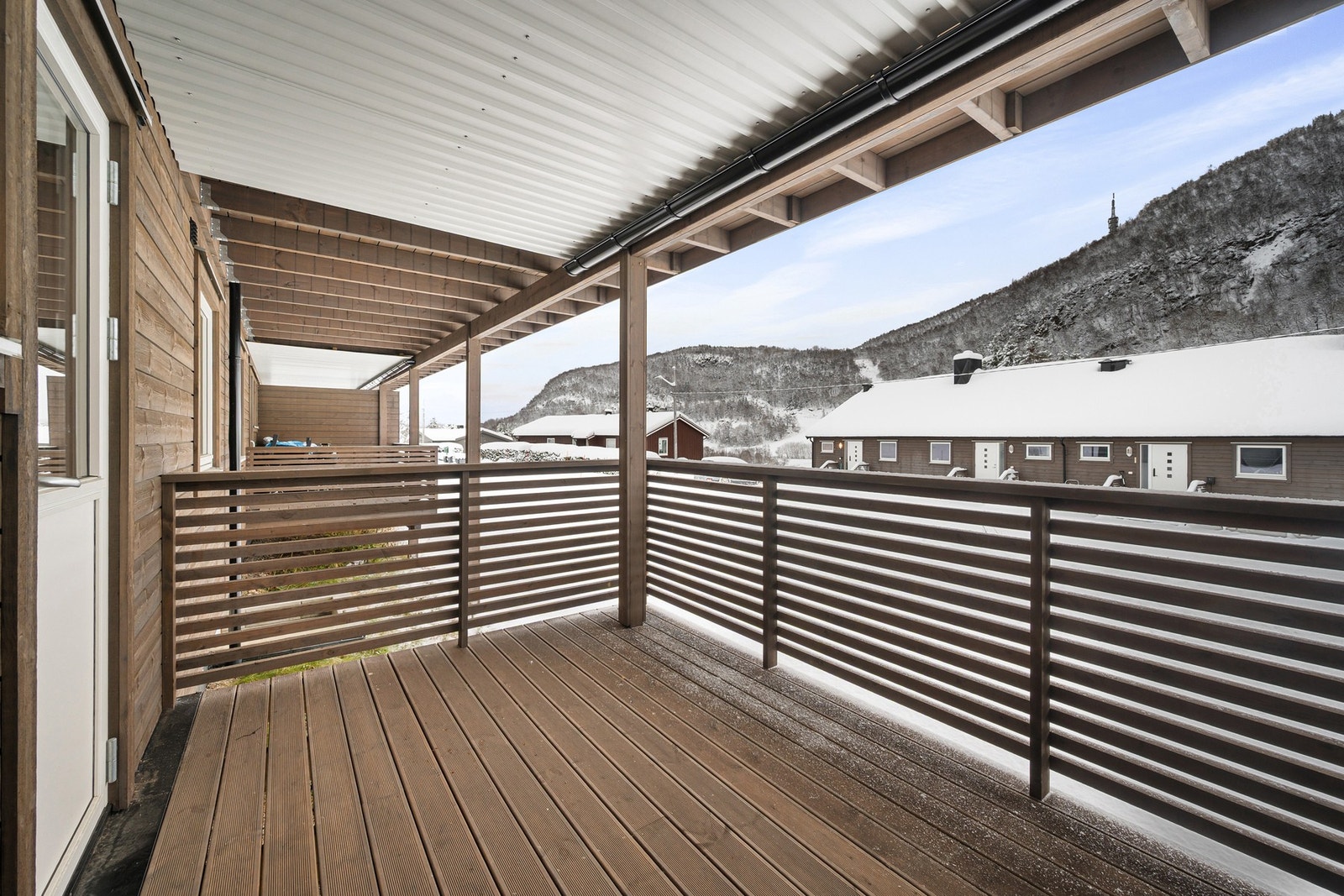 Takoverbygd terrasse utenfor soverom Galleribilde