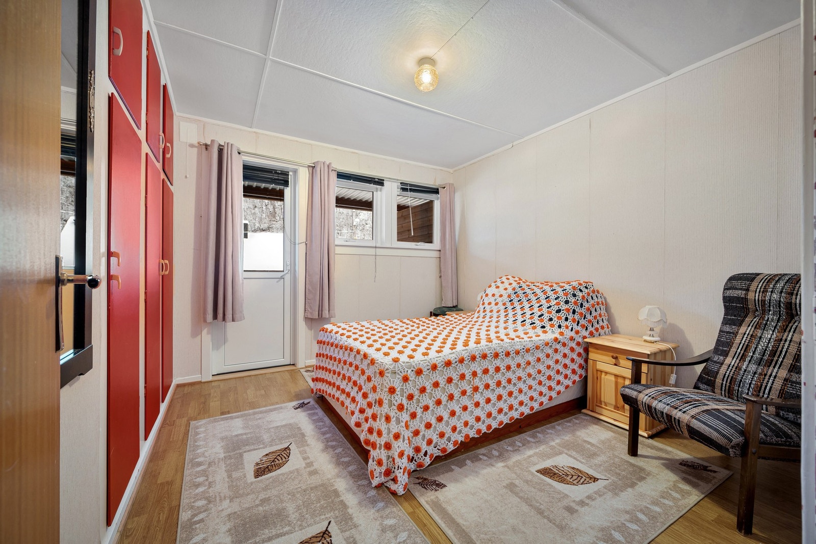 Soverom 2 har adkomst til terrasse Galleribilde