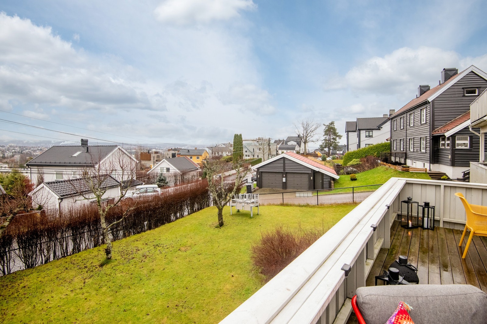 Fra takterrassen er det utsikt over det grønne fellesområdet. Galleribilde