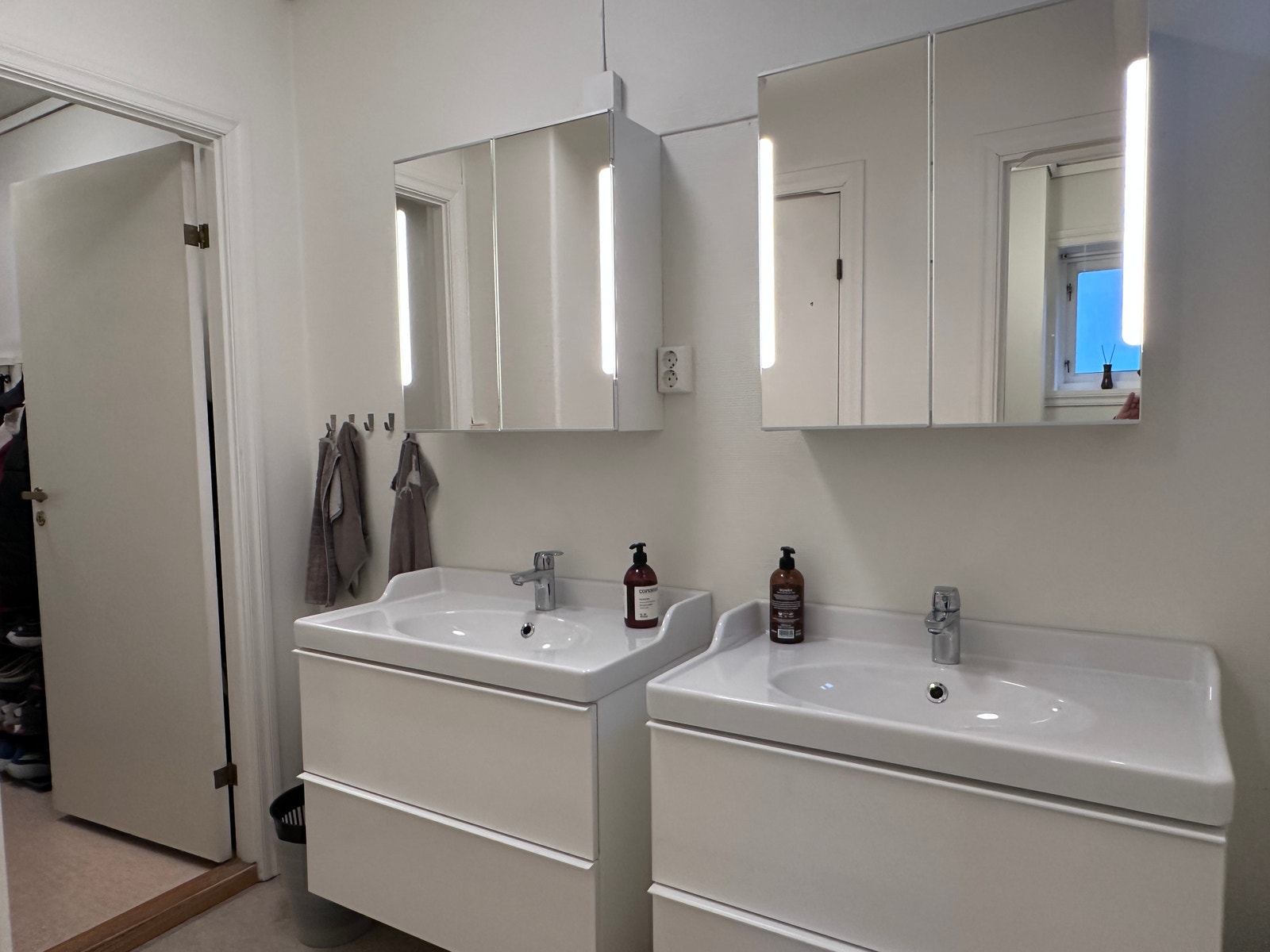 Felles bad Galleribilde