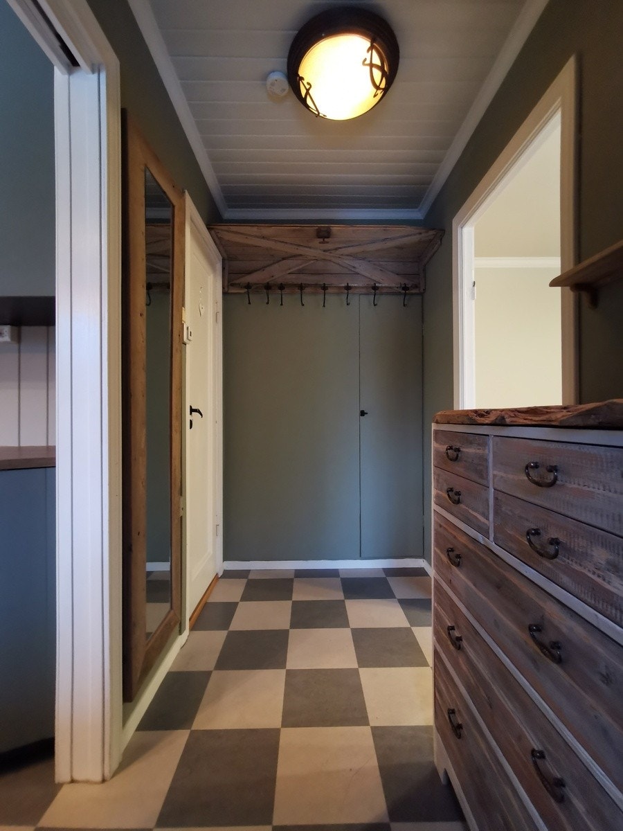 Plass til å henge klær i gangen Galleribilde