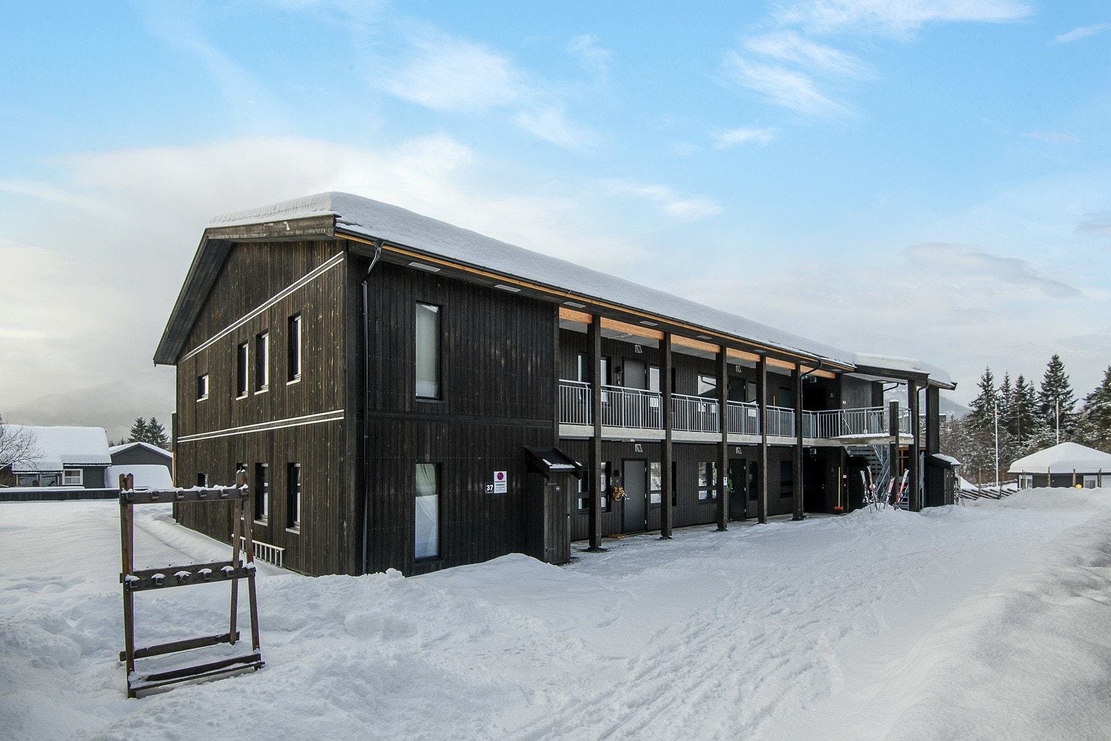 Leiligheten ligger i byggets 1.etg med trappefri adkomst. Galleribilde