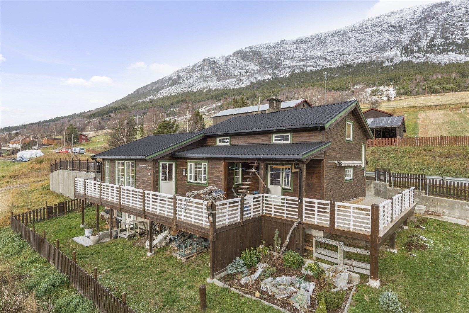 Velkommen til Skjåk Solside 581! Foto: Ivar Flagestad. Galleribilde