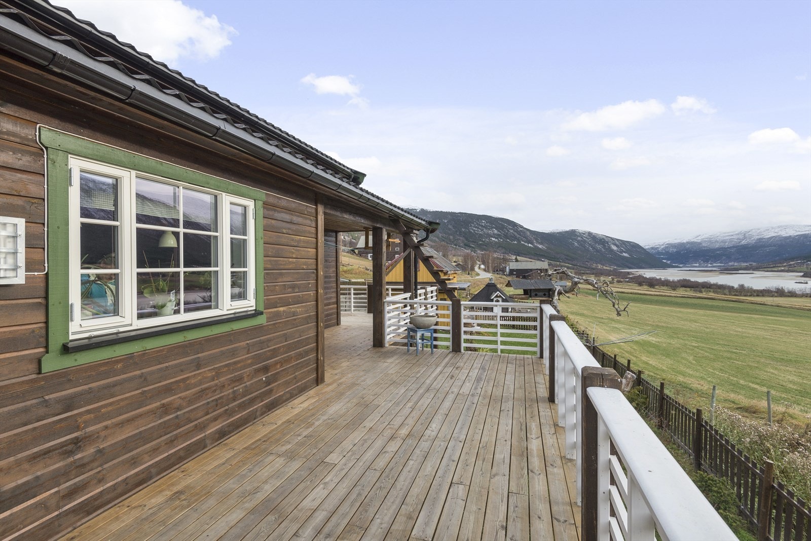Terrasse. Galleribilde