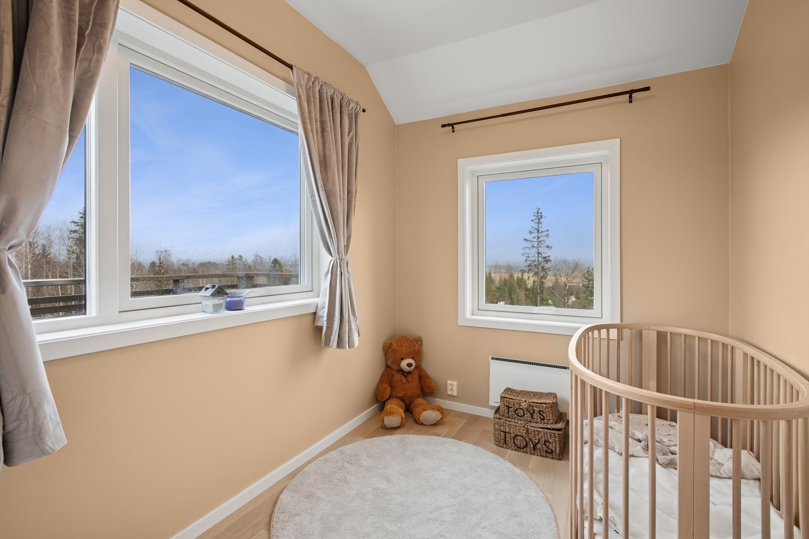 Soverom 2, i dag innredet som barnerom. Galleribilde