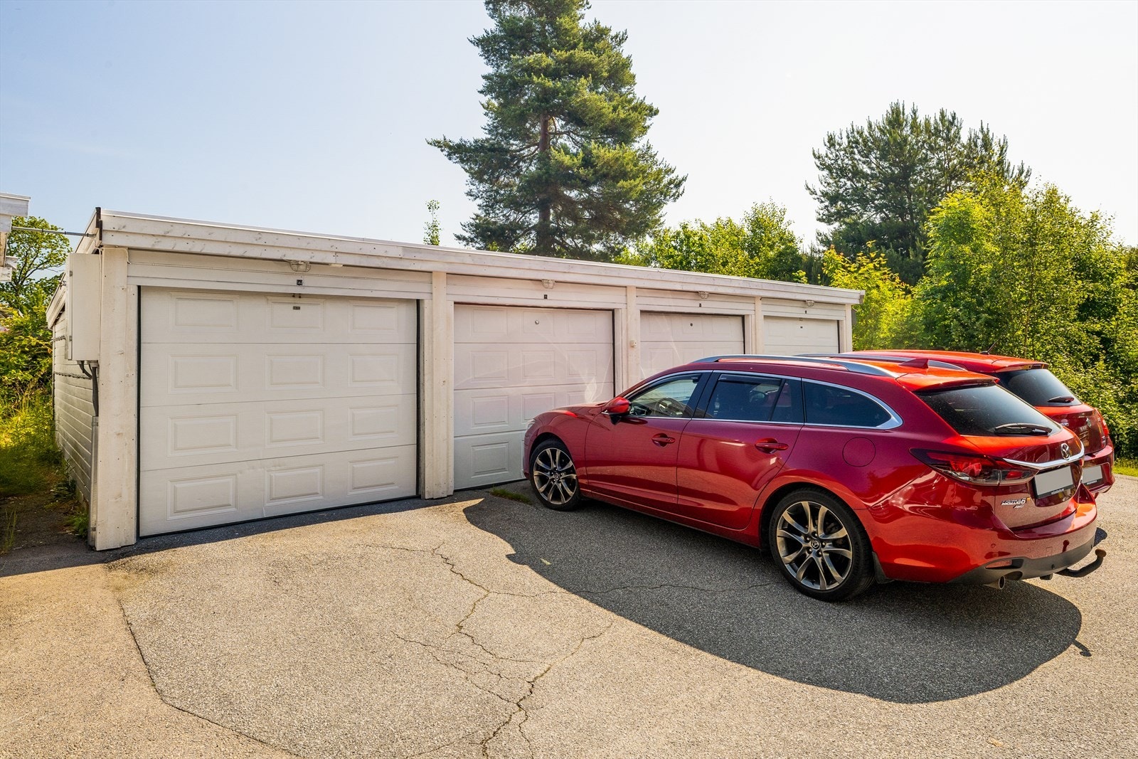 Egen garasjeplass. Galleribilde