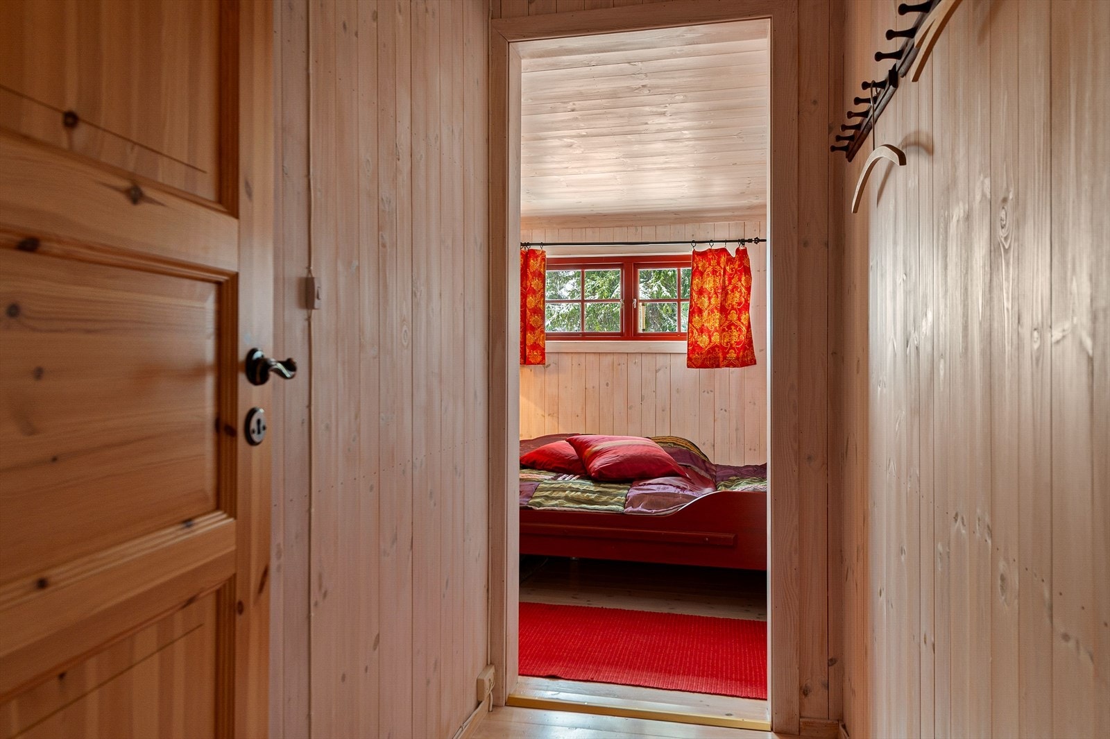 Direkte adgang til soverommet gir praktisk intern forbindelse. Galleribilde