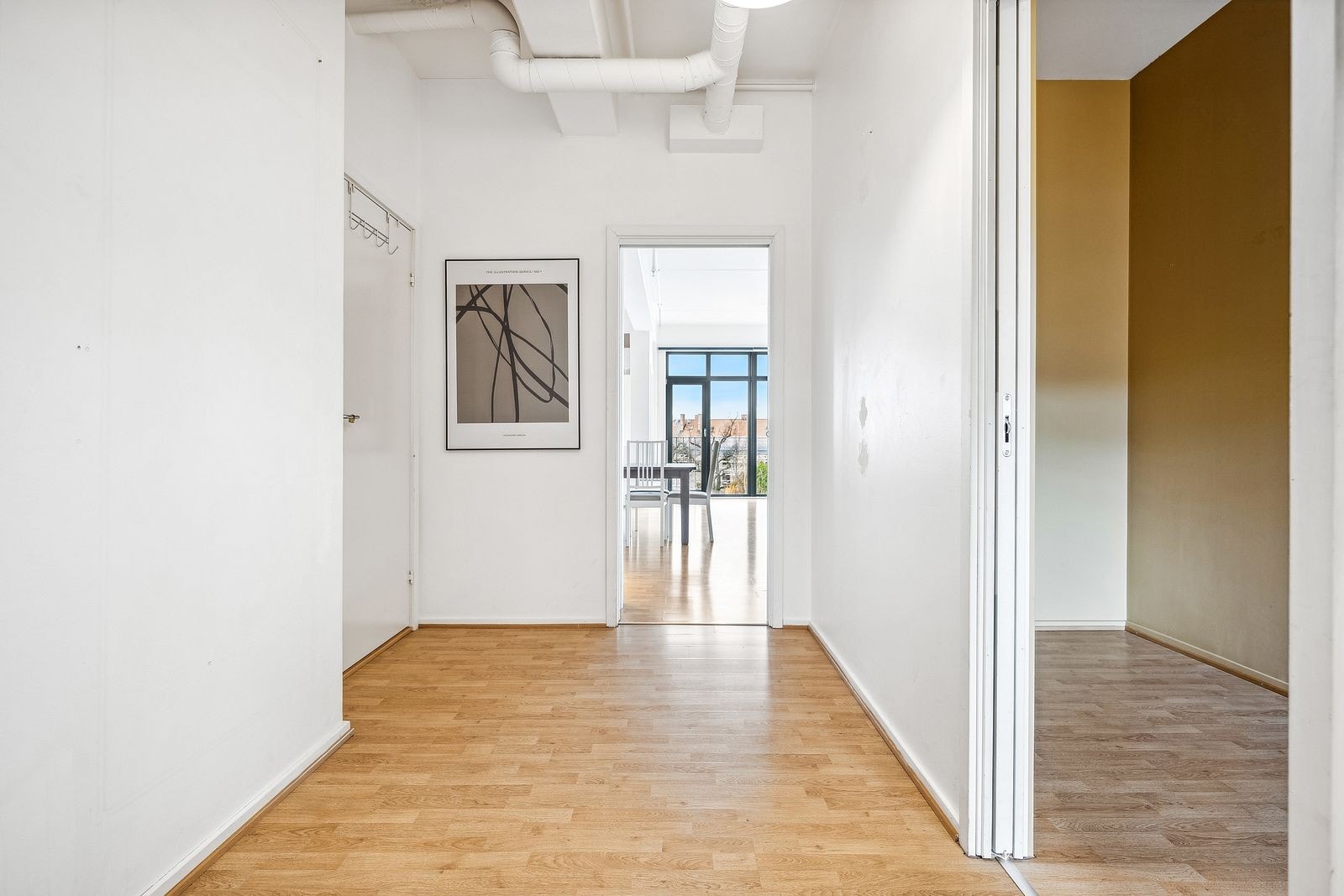 Entrè. Her er det mulighet for oppbevaring etter eget ønske. Galleribilde