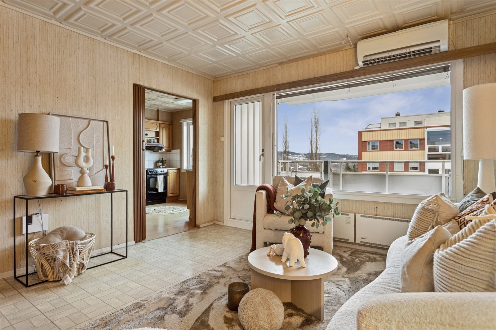 DnB Eiendom ønsker deg velkommen til Hallset og tredje etasje i Waldemar Aunes veg 14A! En romslig 4-roms andelsleilighet med sørvendt balkong. Galleribilde