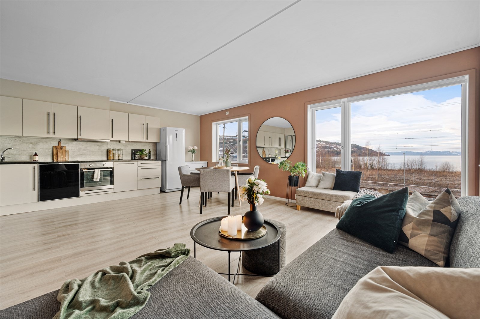 Heimdal Eiendomsmegling v/Håvard Malm ønsker velkommen til Øyavegen 1! Galleribilde