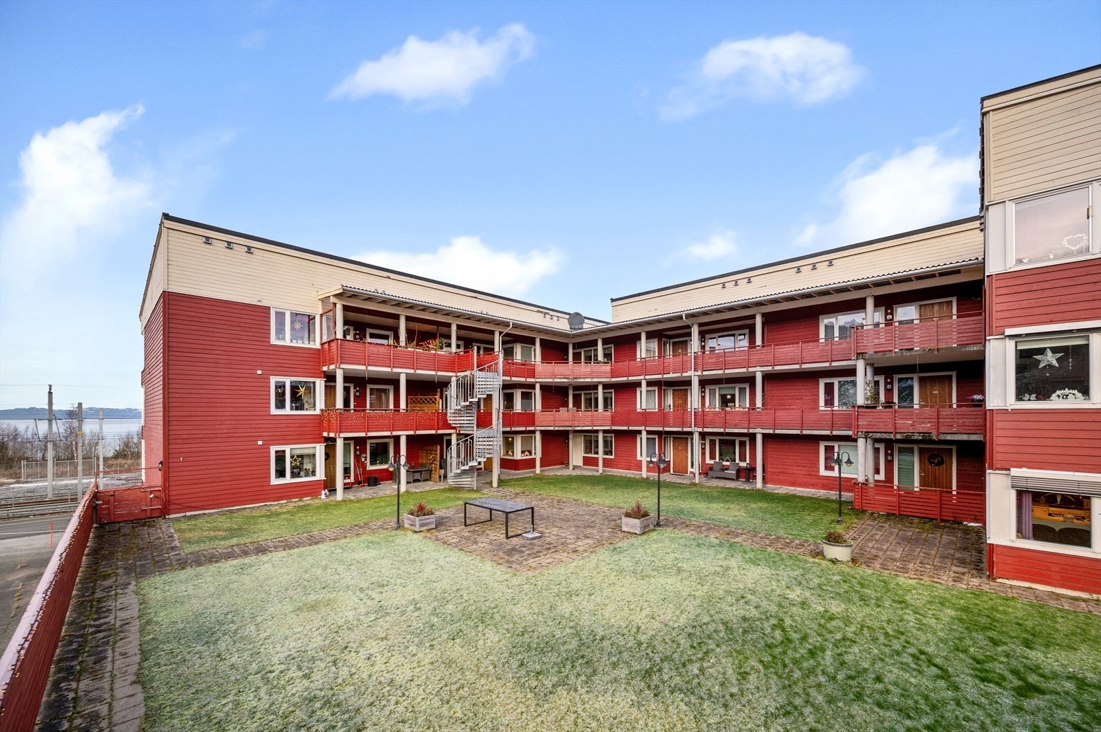 Sameiet har et stort og romslig fellesareal på baksiden av bygget, som er godt egnet for sosiale aktiviteter Galleribilde