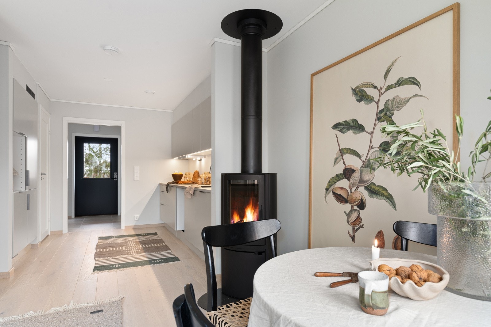 Lekkert kjøkken fra HTH klargjort for hvitevarer. Bildene i annonsen er fra annen bolig i prosjektet. Det er avvik mellom bildene og boligen som selges. Galleribilde