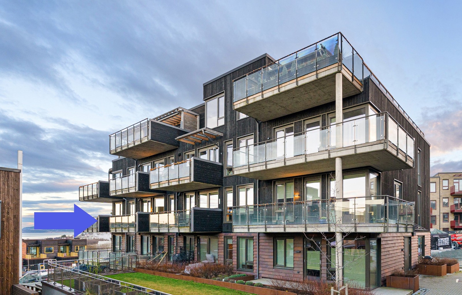 Beliggenheten i bygget og i feltet er meget god! Galleribilde