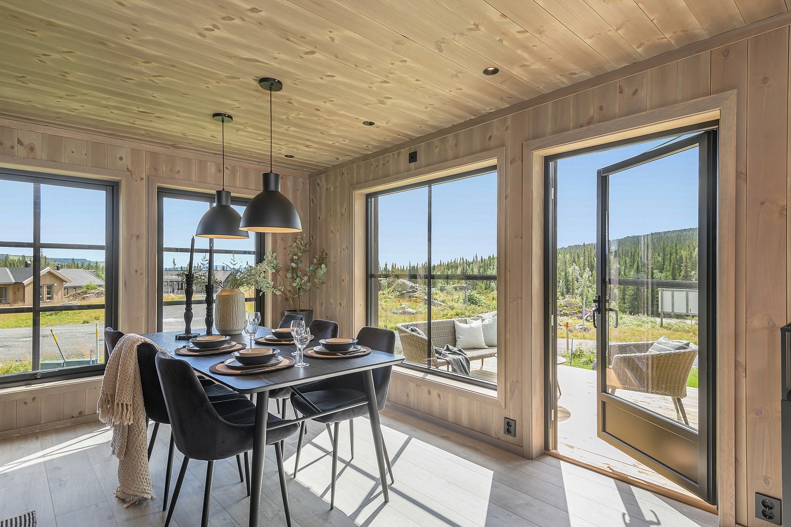 Her kan familien samles etter en lang herlig dag med utendørsaktiviteter og nyte et godt måltid. Galleribilde