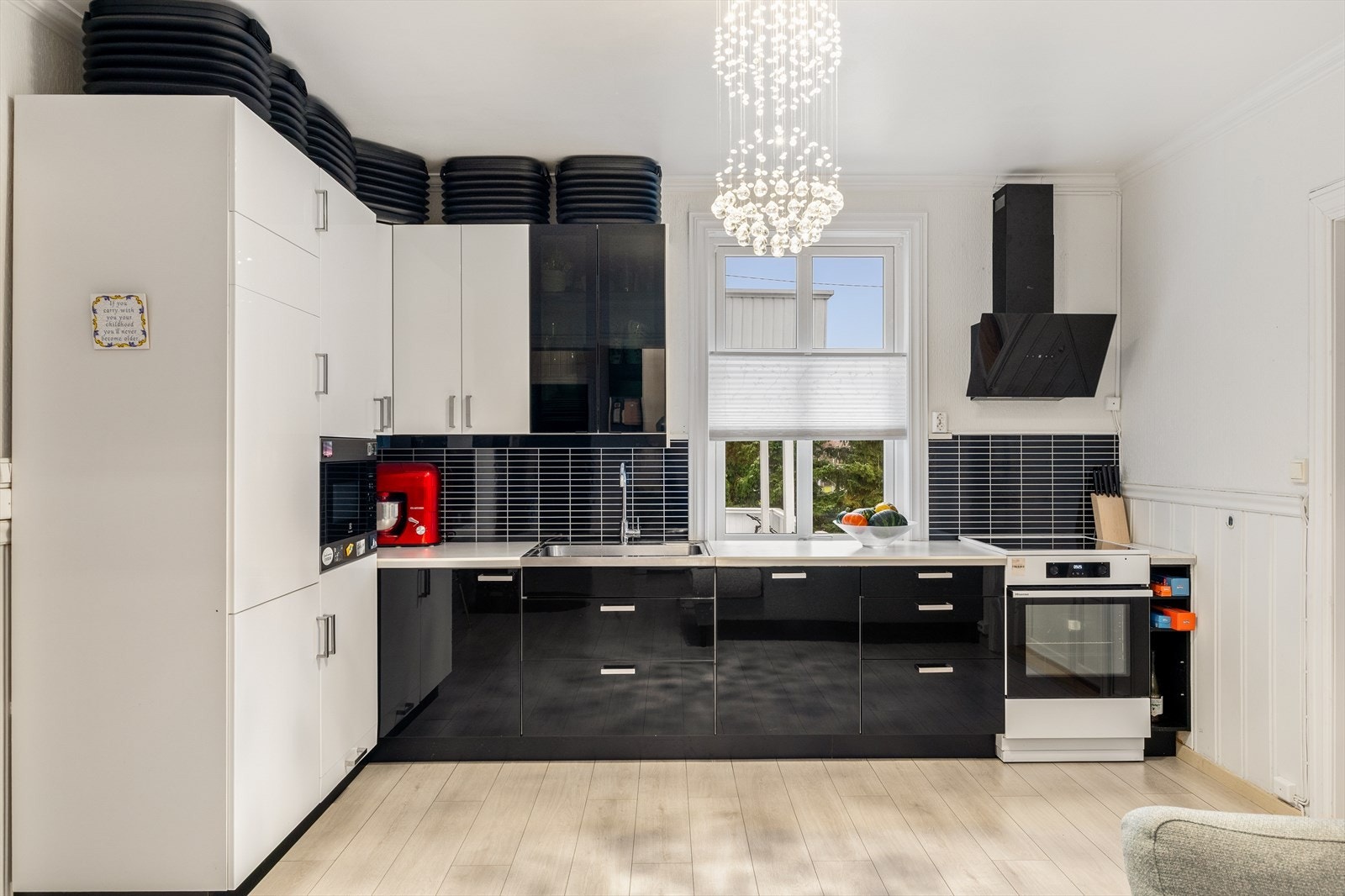 Ny kjøl/fryseskap og kjøkkenvifte i 2025 Galleribilde