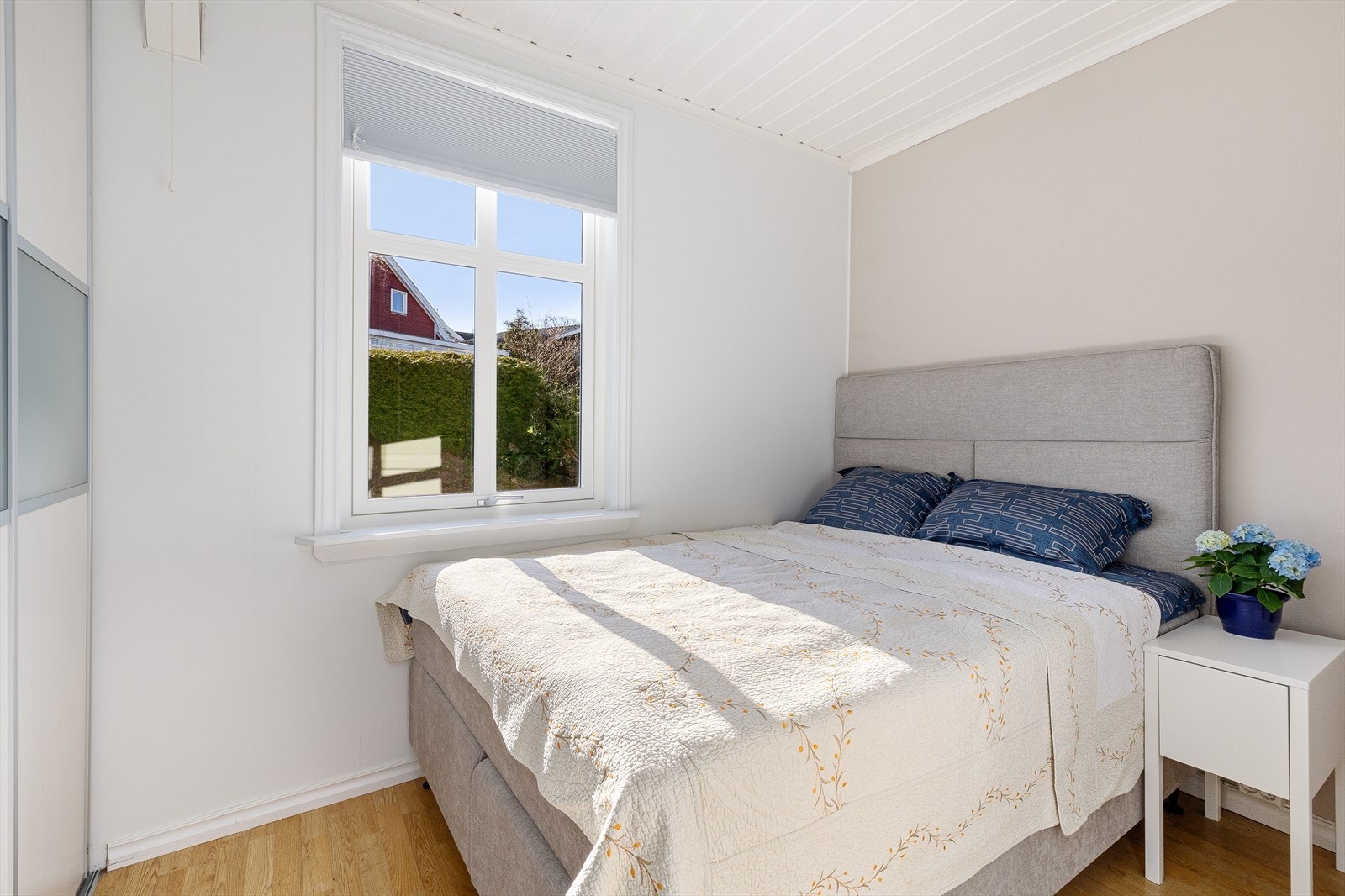 Boligen har en effektiv planløsning og har 3 soverom. Galleribilde