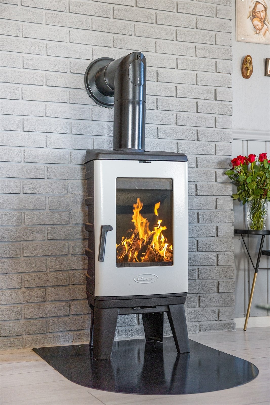 Flott vedfyr for kalde dager. Galleribilde