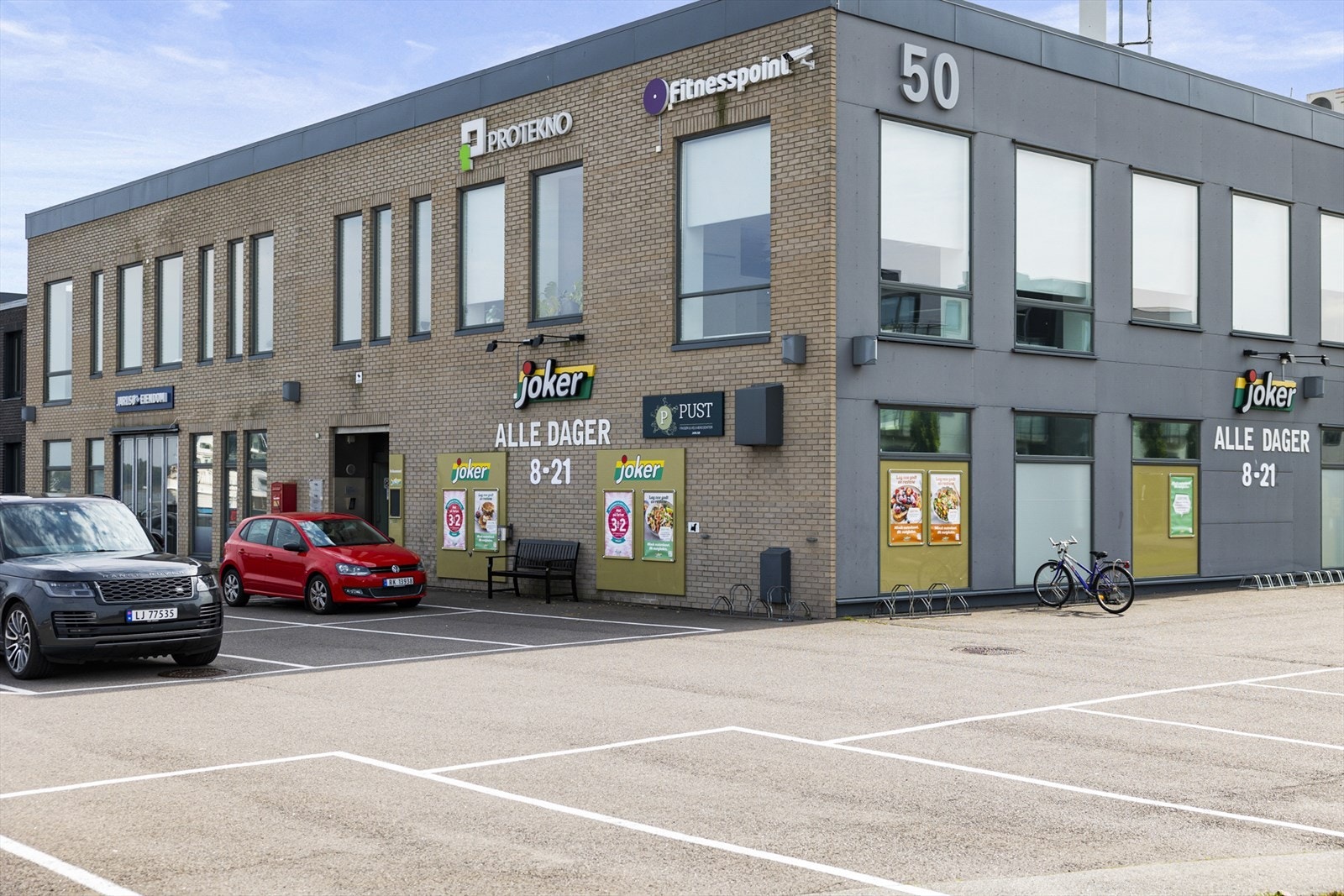 Joker Jarlsø som også er søndagsåpen Galleribilde