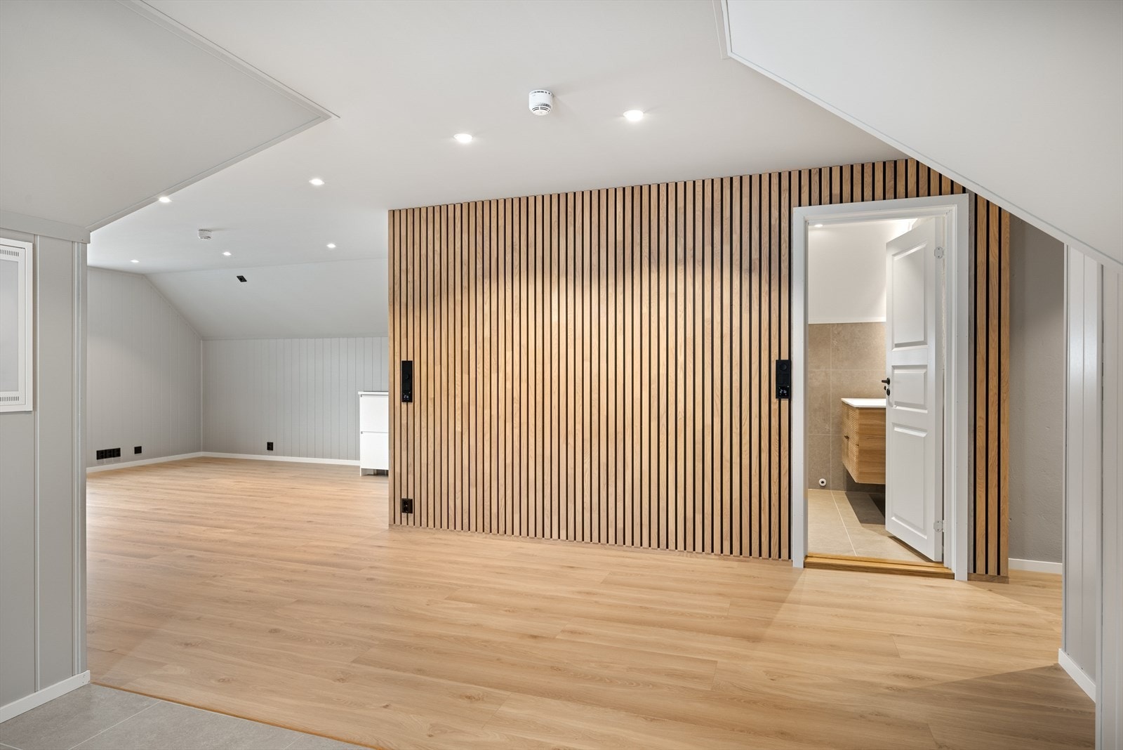 Velkommen til Ola Dahls gate 10A - Denne leiligheten ligger i toppetasjen (3. etasje) i bygget. Leiligheten i 1. etasje mot Dahle er også for salg, og det kan også inngås avtale om kjøp av øvrige leiligheter i bygget. Foto: Ivar Flagestad. Galleribilde