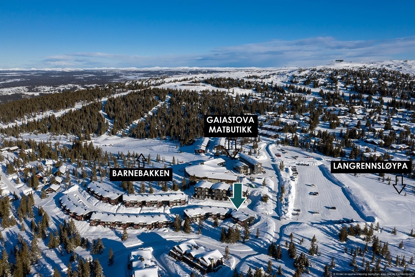 Leiligheten ligger meget sentralt til på Hafjelltoppen, rett nedenfor Gaiastova, ca 940 m.o.h. Galleribilde