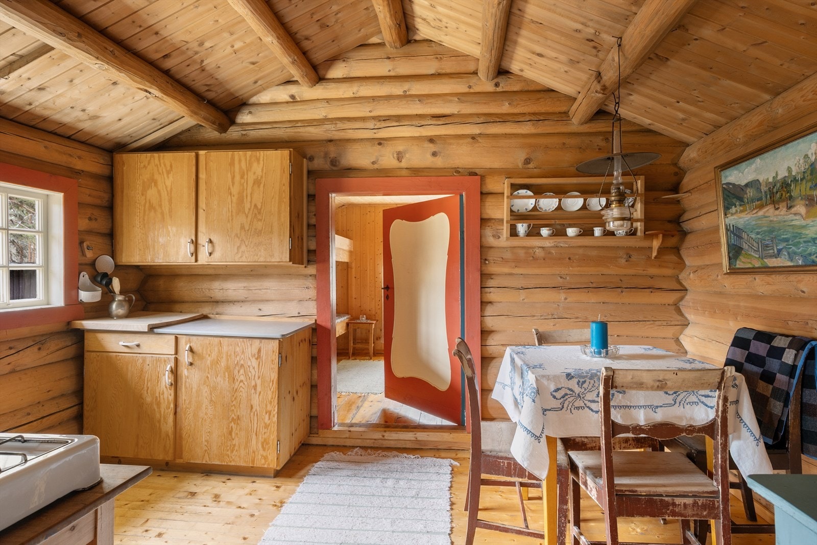 Rommet har plass til spisebord. Galleribilde