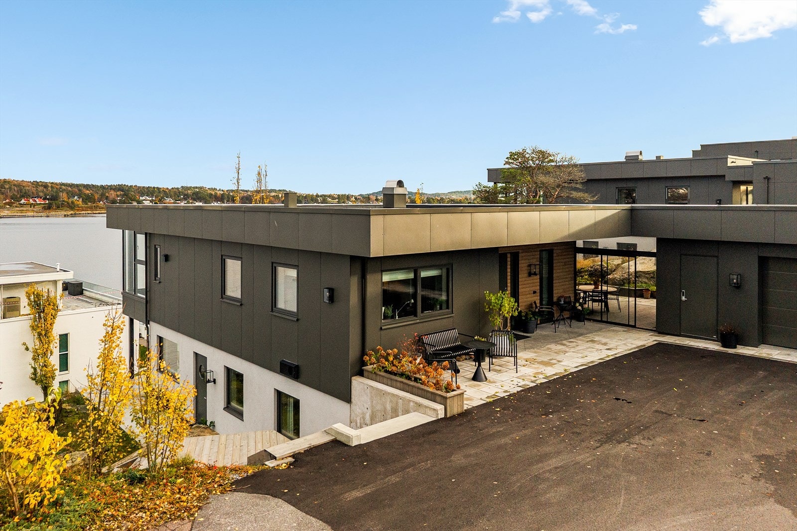 Leiligheten har egen inngang Galleribilde