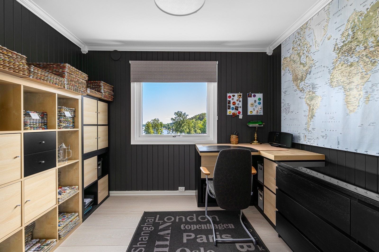 Soverom som eier bruker som hobbyrom Galleribilde