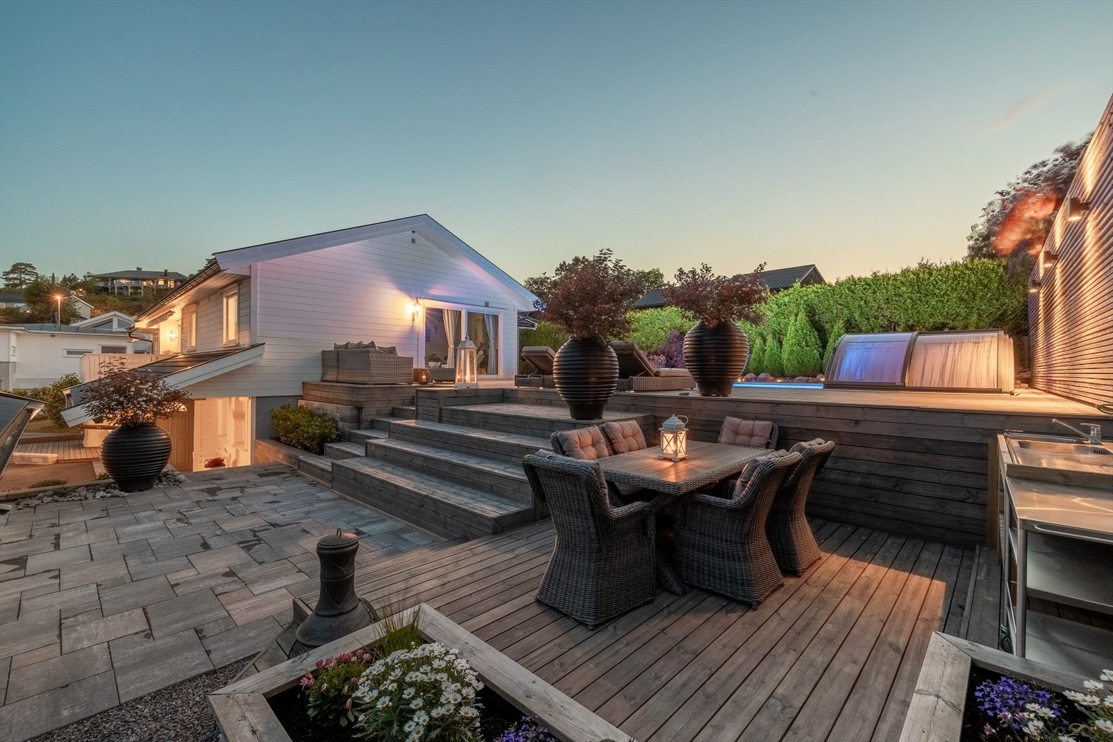 Eiendommen ligger godt skjermet og lunt Galleribilde