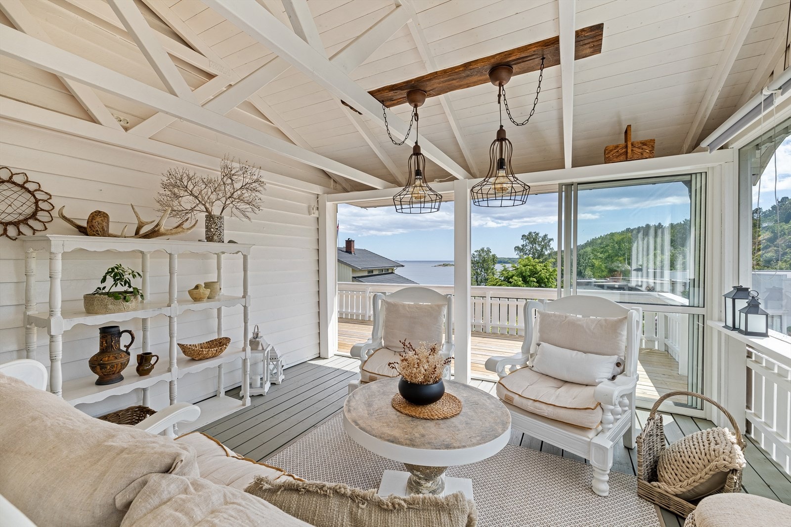 Svalt på varme sommerdager og fin utsikt ! Skyvbare dører Galleribilde