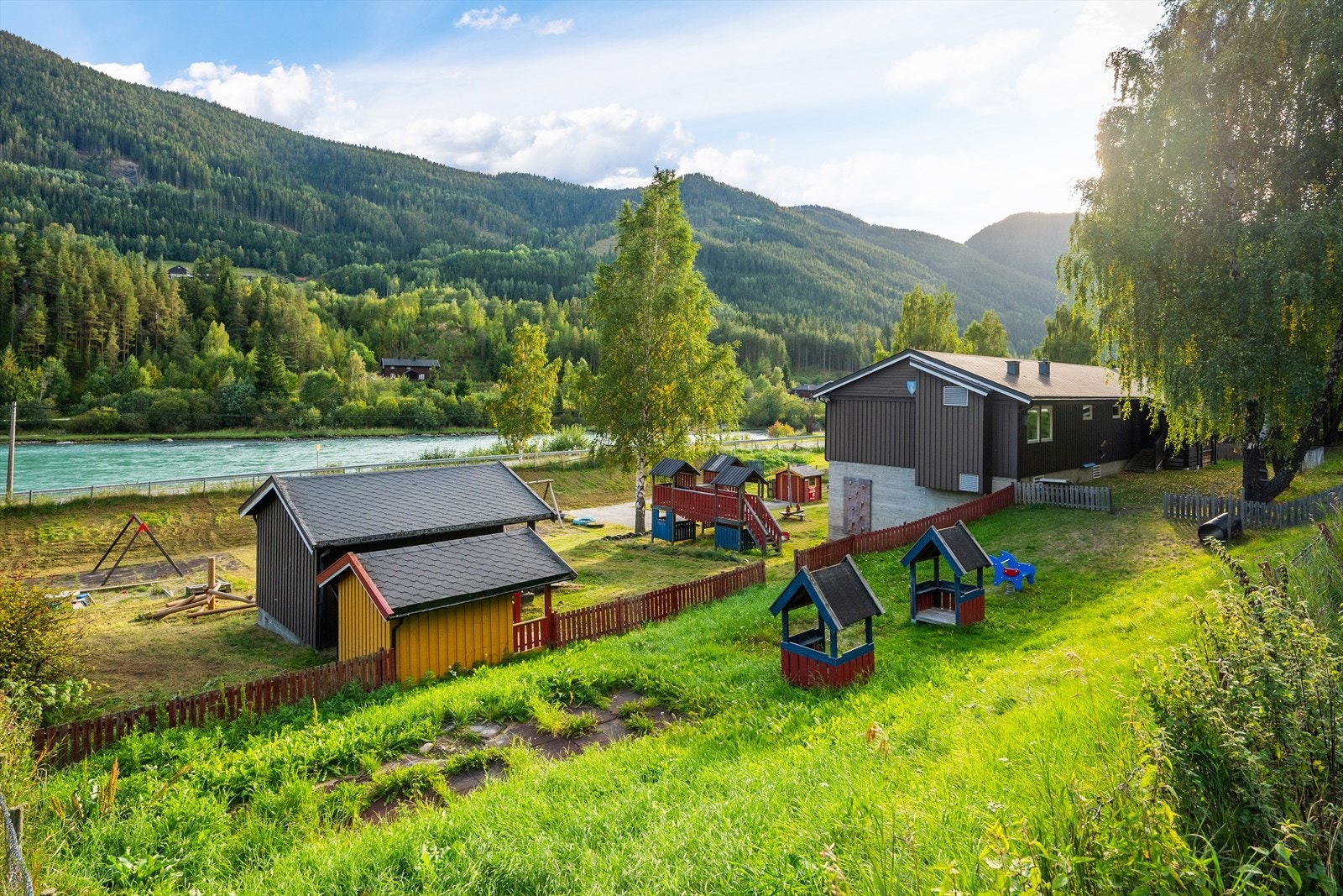 På grunn av nærhet til Ottadalsvegen må noe trafikkstøy påregnes. Galleribilde