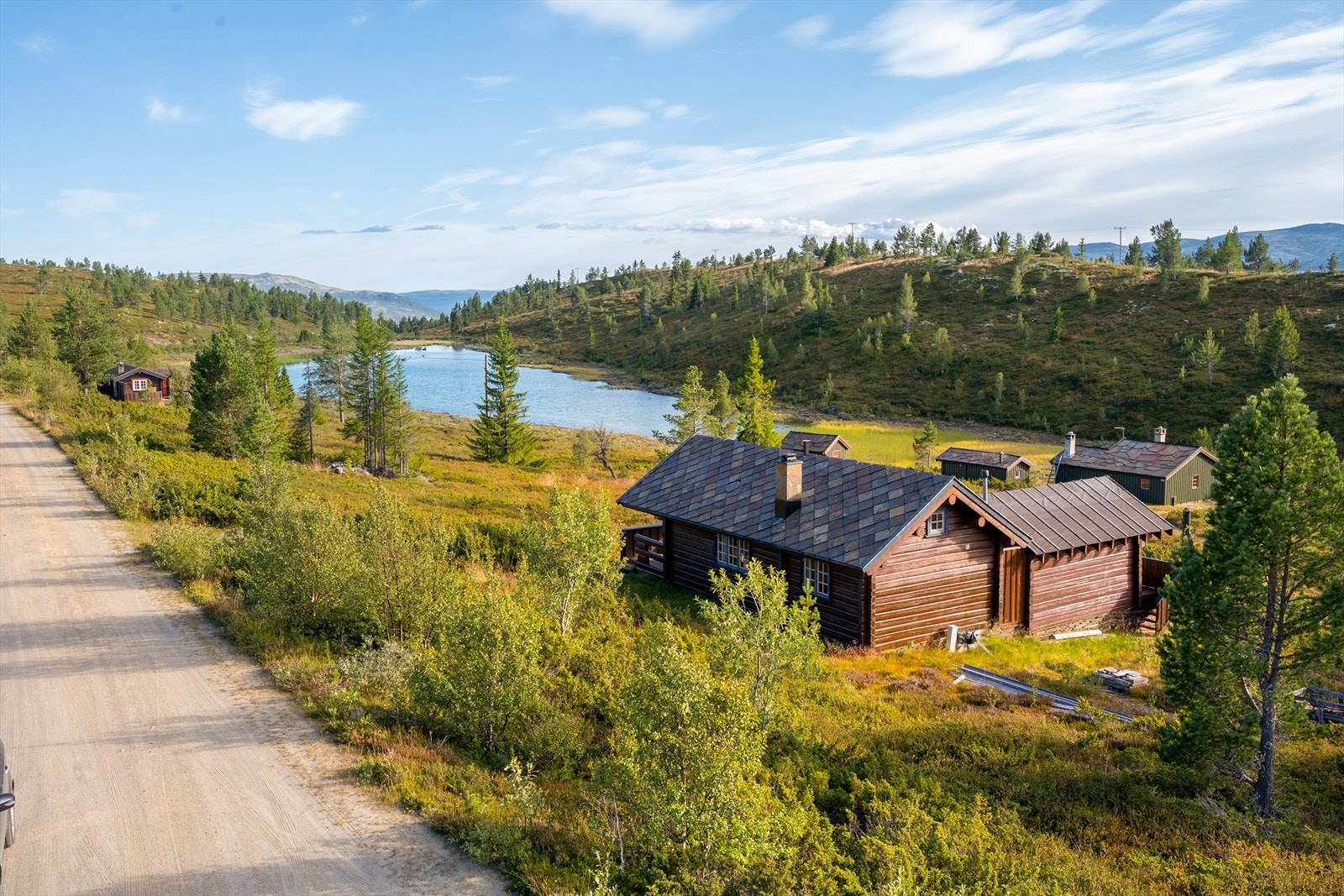 Området byr på både turstier, fiskevann og flotte skiløyper. Galleribilde