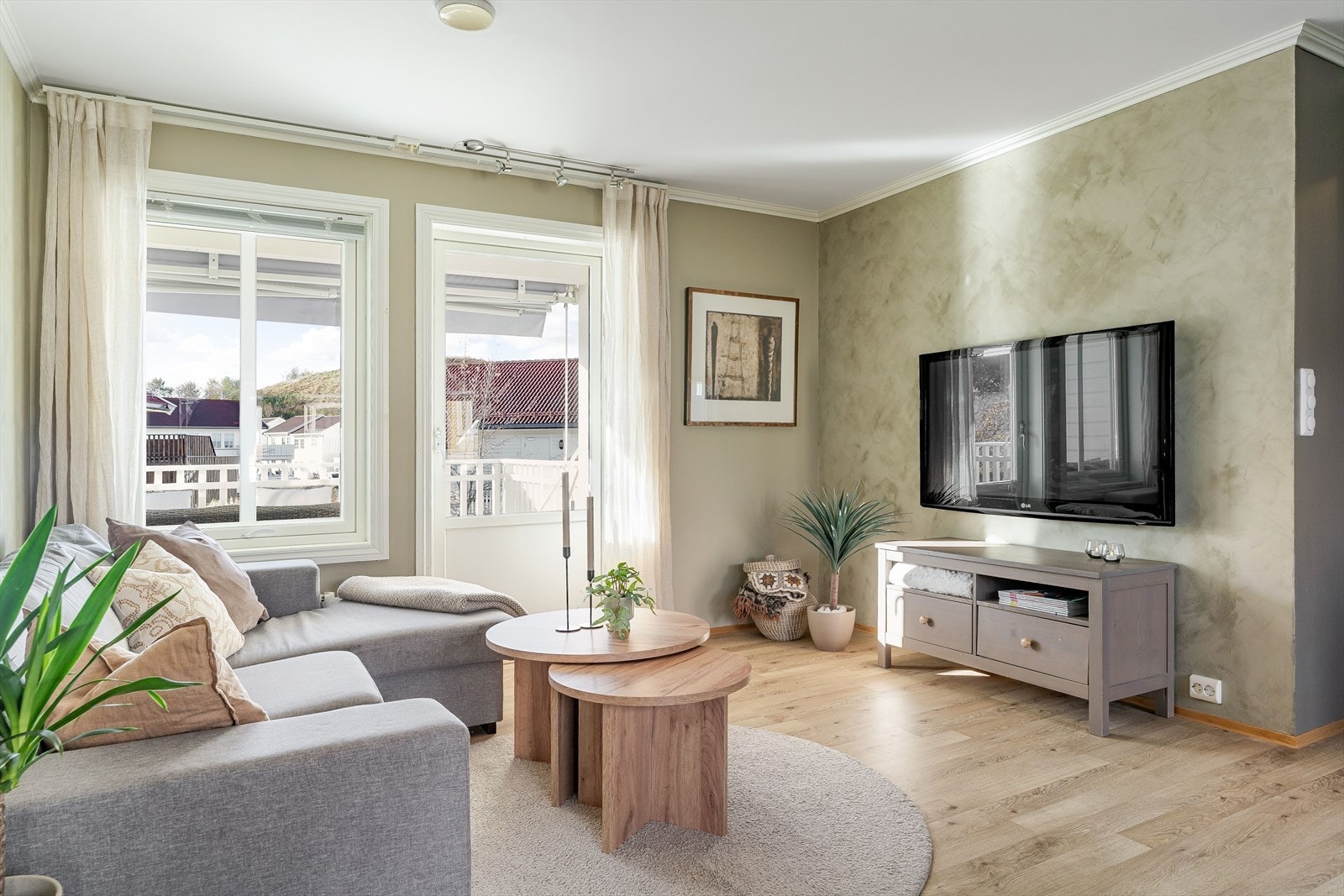 Aktiv Eiendomsmegling v/ Ola Krogstad har gleden av å presentere Okstadvegen 224! Foto: Vidar Alvik / Grattis Foto. Galleribilde