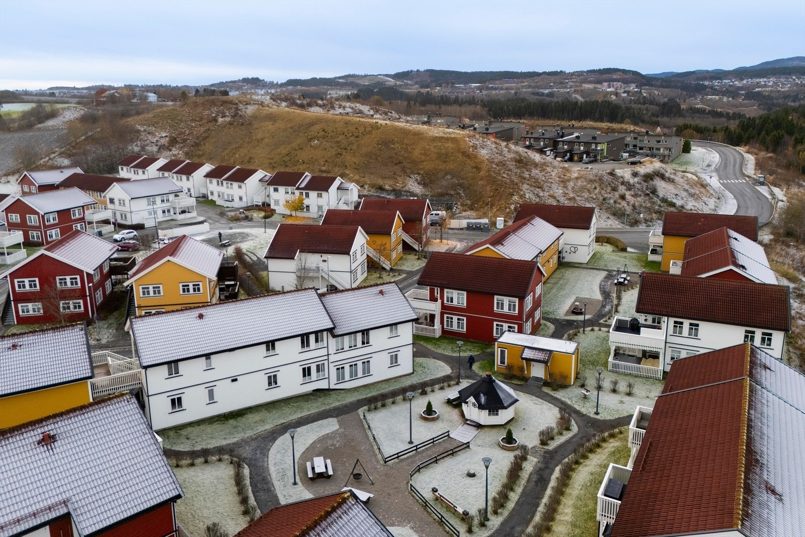 Området har et godt utvalg av barnehager og skoler i nærheten. Galleribilde