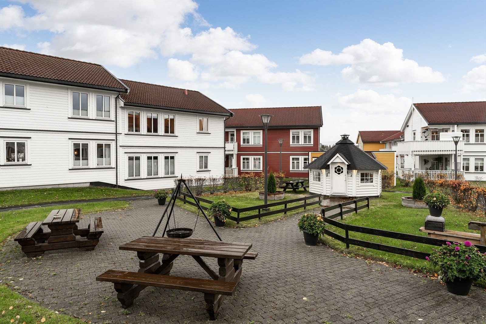 Nabolaget byr på flotte grøntområder og turmuligheter i nærområdet. Galleribilde