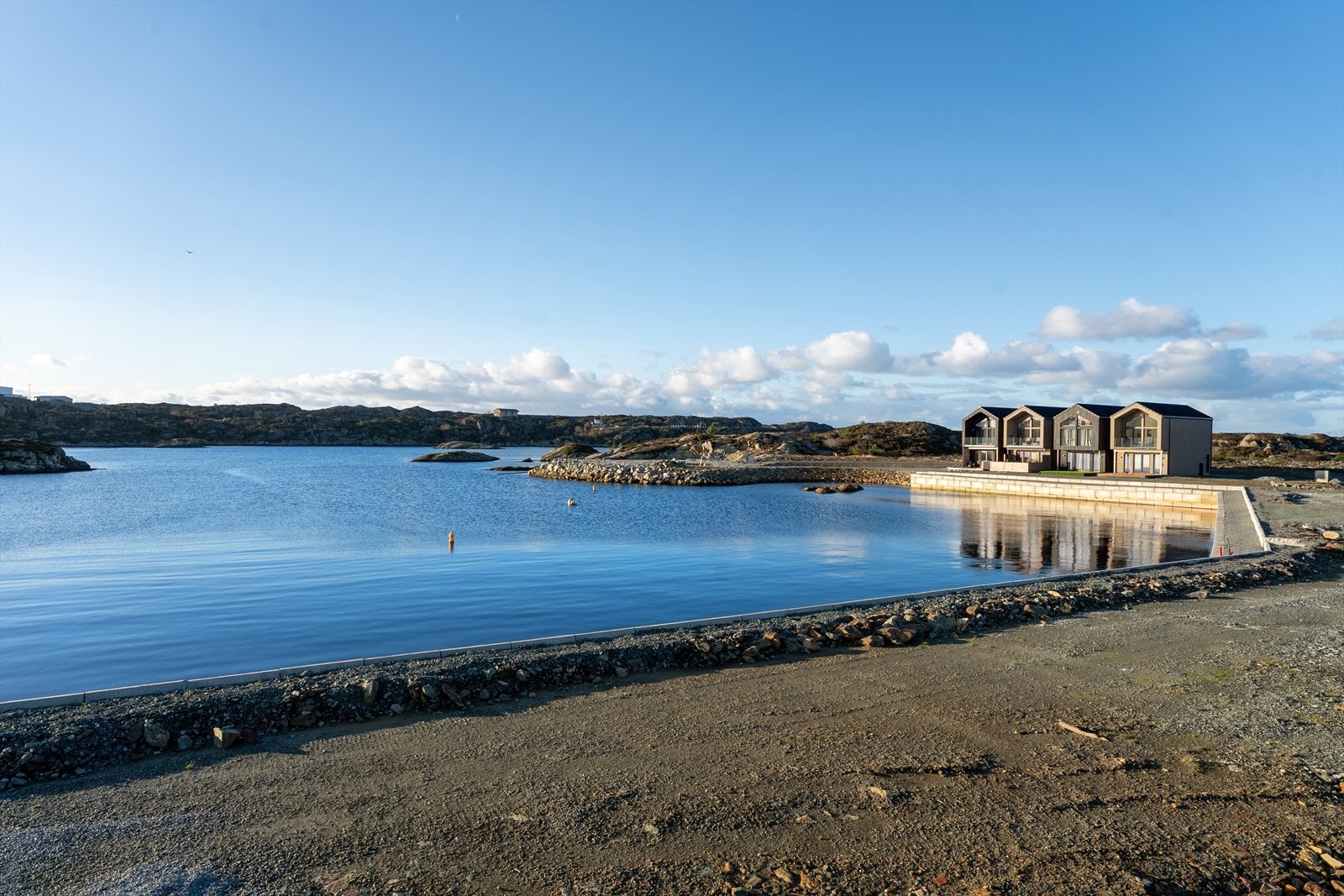 De tre tomtene er under fradeling, og vil ha et omtrentlig areal på hhv. 110 kvm, 105 kvm og 120 kvm Galleribilde