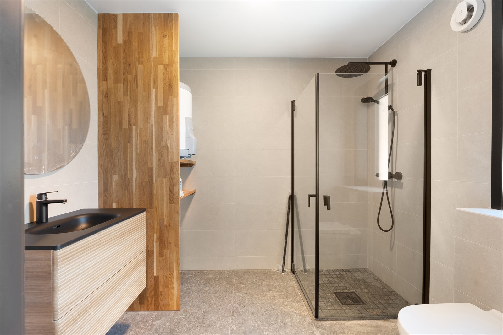 Eksempel på bad i lagerbygg Galleribilde