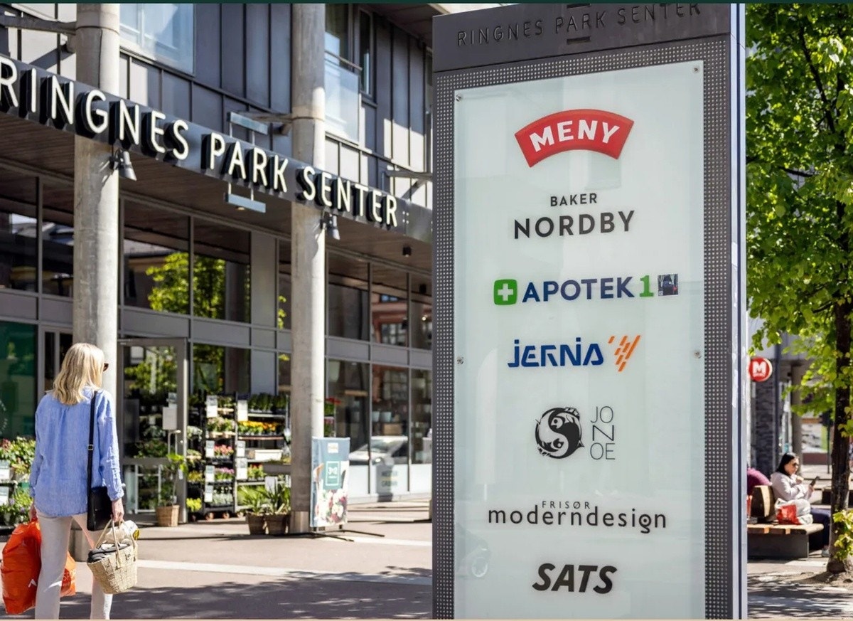 INNVENDIG TILGANG MED HEIS FRA RINGNES PARK SENTER Galleribilde