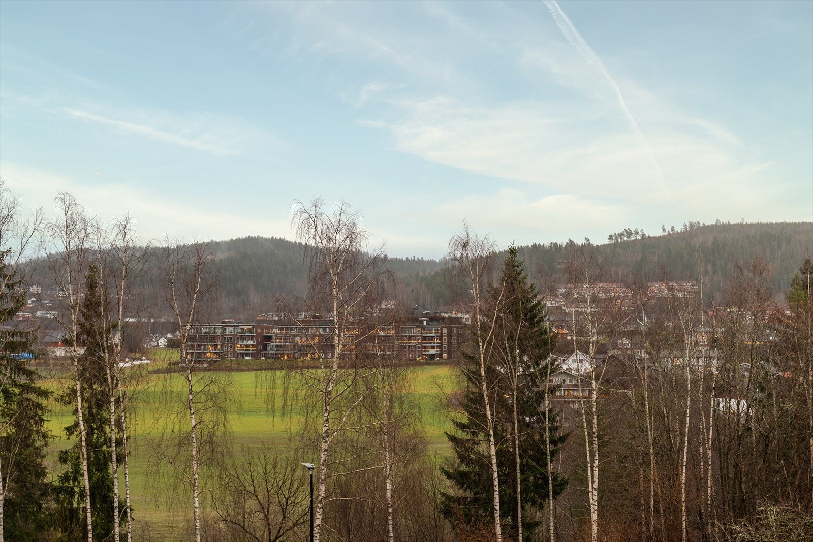Flott utsikt over nabolaget. Galleribilde