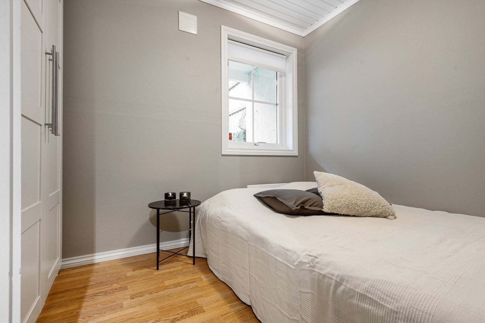 Ved entreen er det et innredet rom. Galleribilde