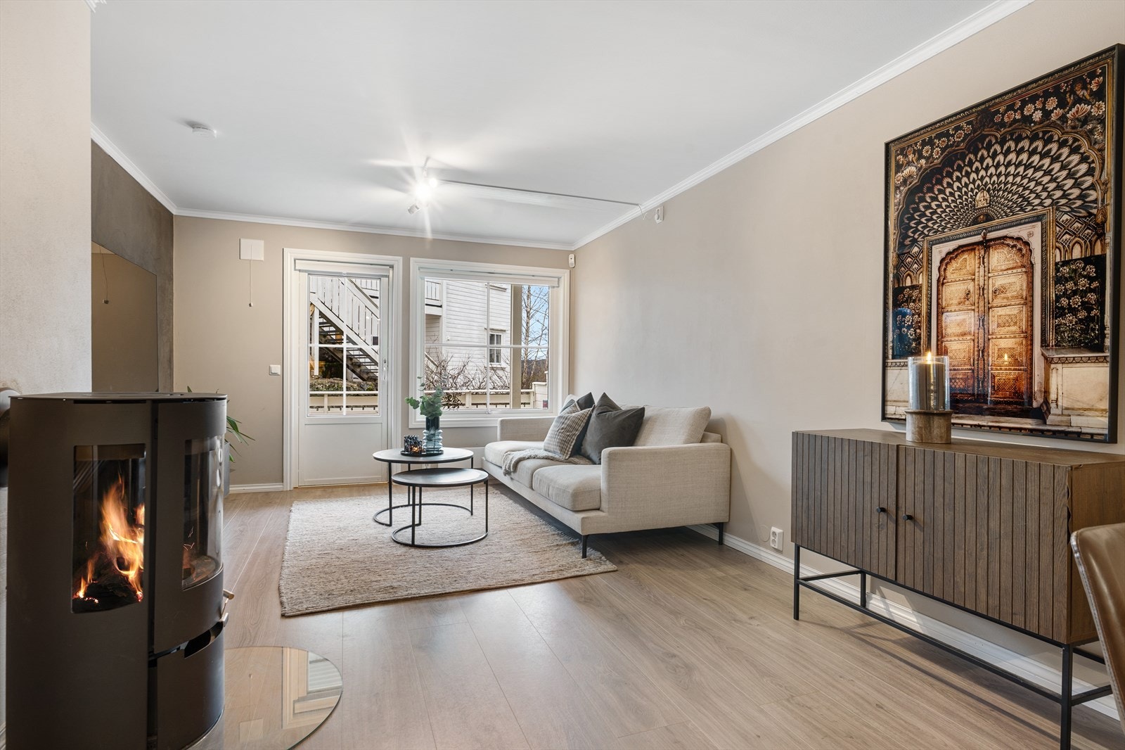 Eline Wiggen v/ Aktiv eiendomsmegling har gleden av å presentere Fuglekongestien 11. Foto: Heidi Larsen. Galleribilde