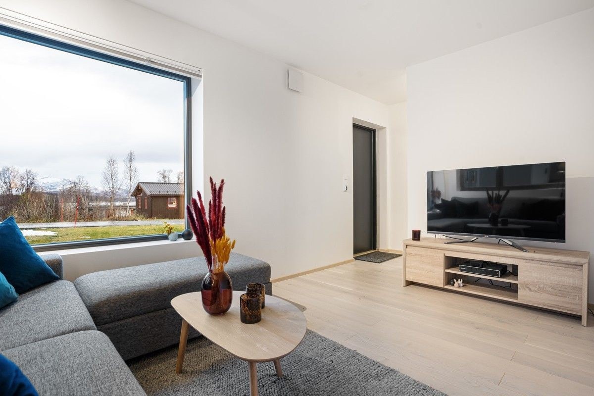 Lys og romslig stue Galleribilde