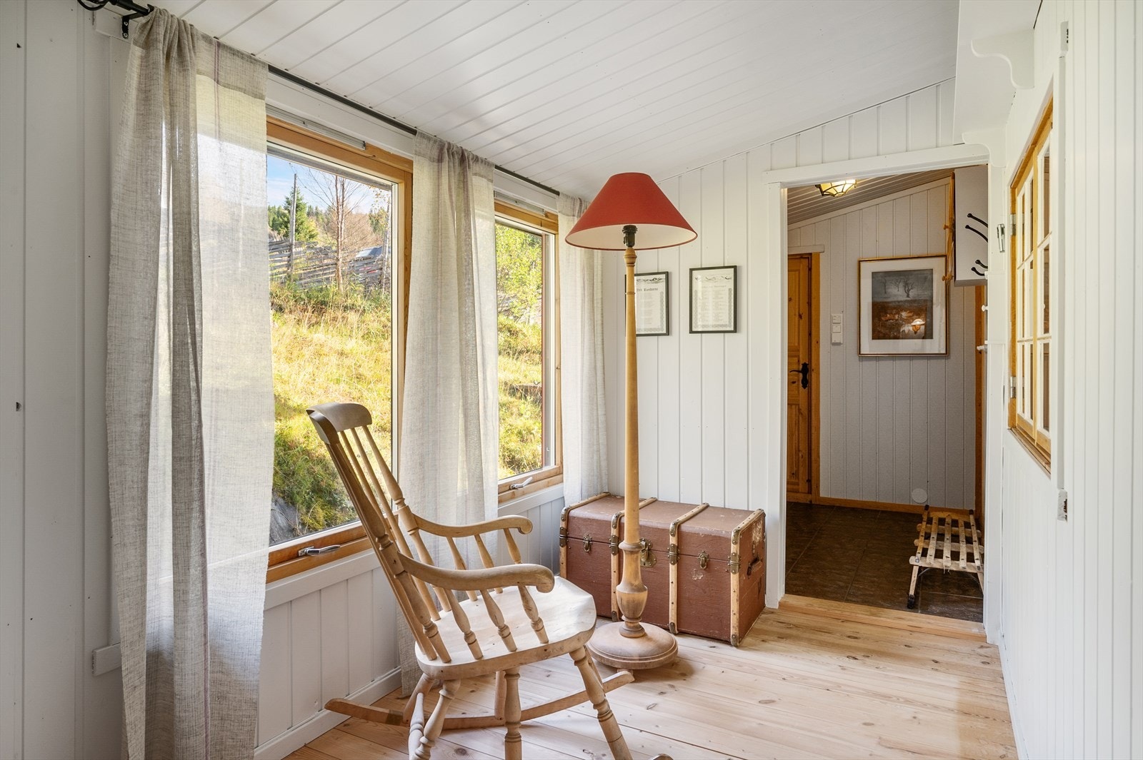 Vinterhage/gang. Galleribilde