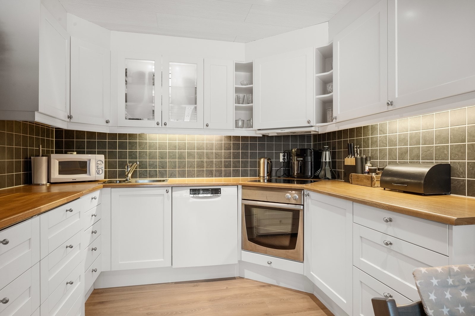 Fin kjøkkeninnredning. Galleribilde