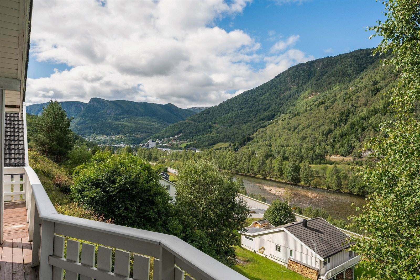 Flott utsikt mot områdene omkring! Galleribilde