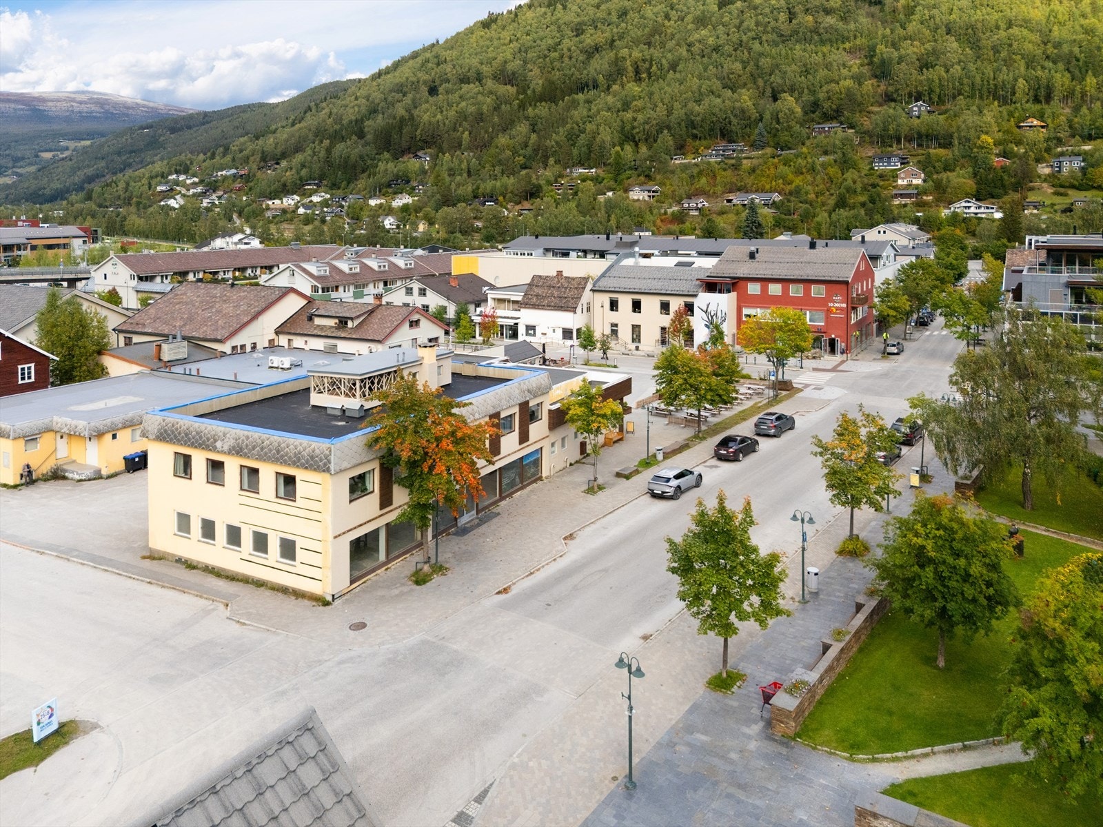 Herfra er det kort avstand til alt Otta har å by på. Galleribilde