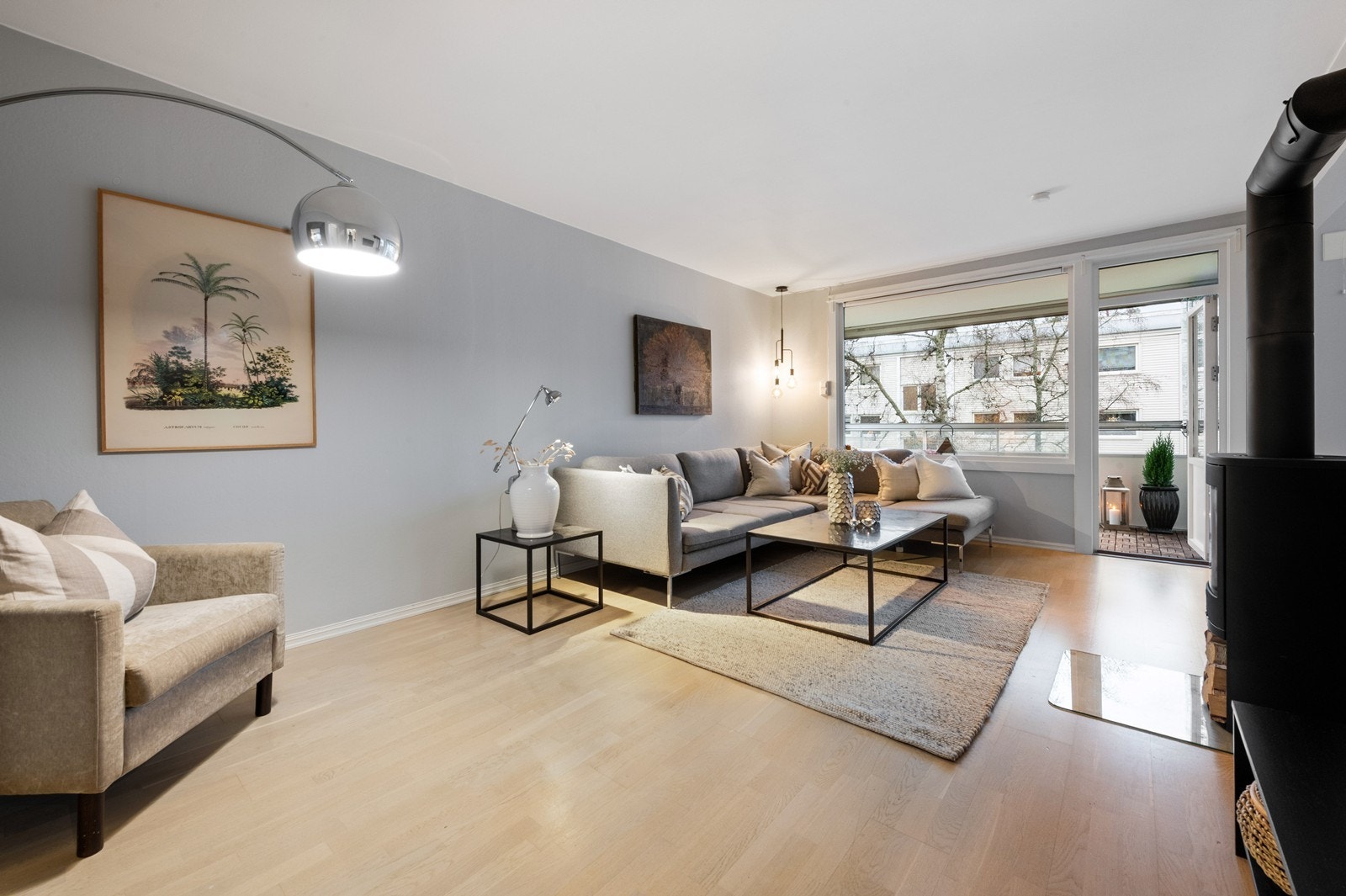 Nordvik Nordstrand ved Hanne Eika Klempe har gleden av å presentere Langbølgen 69 - Foto: Diana Sedysheva Galleribilde