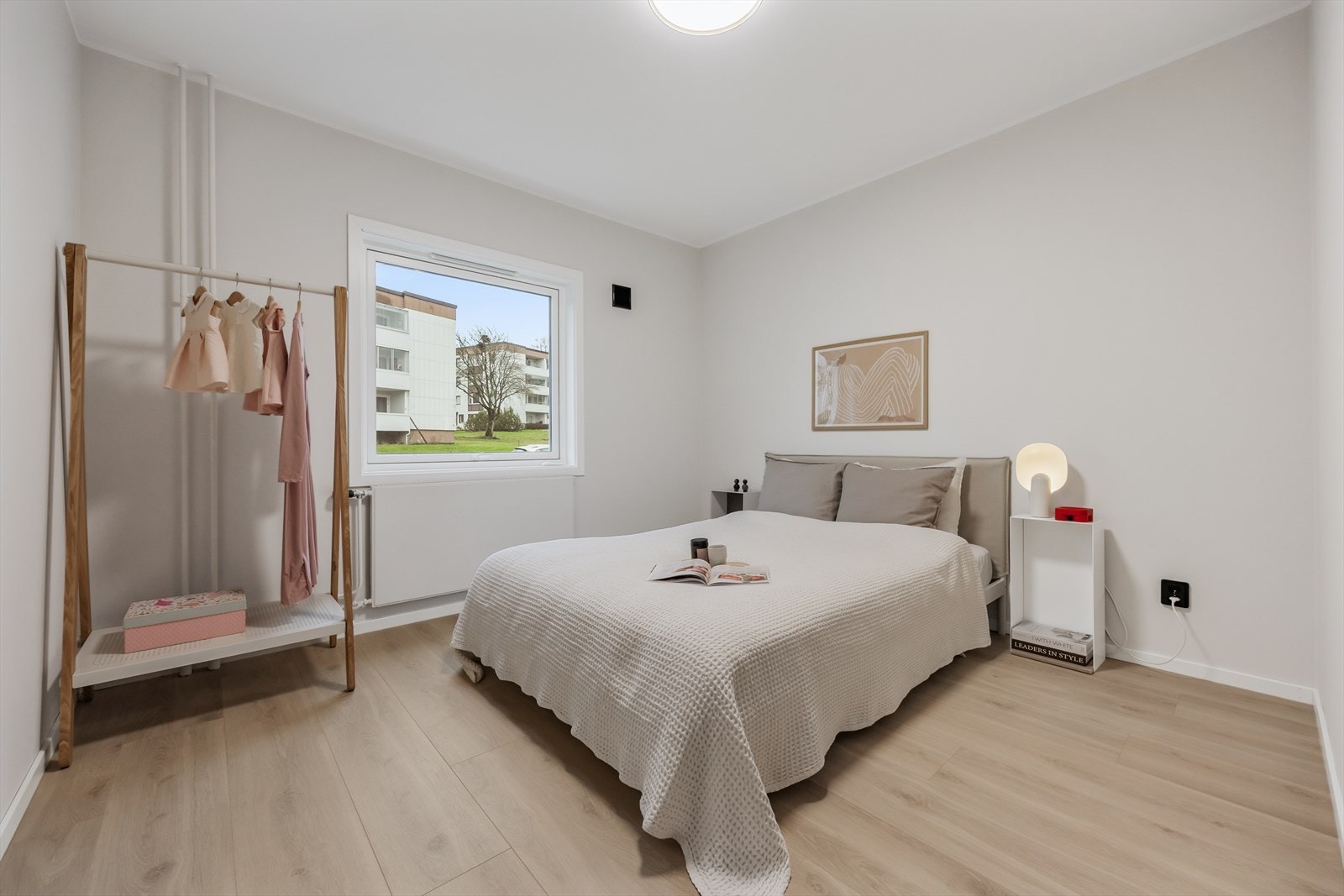 Det andre soverommet egner seg godt som barnerom, gjesterom eller kontor. Galleribilde