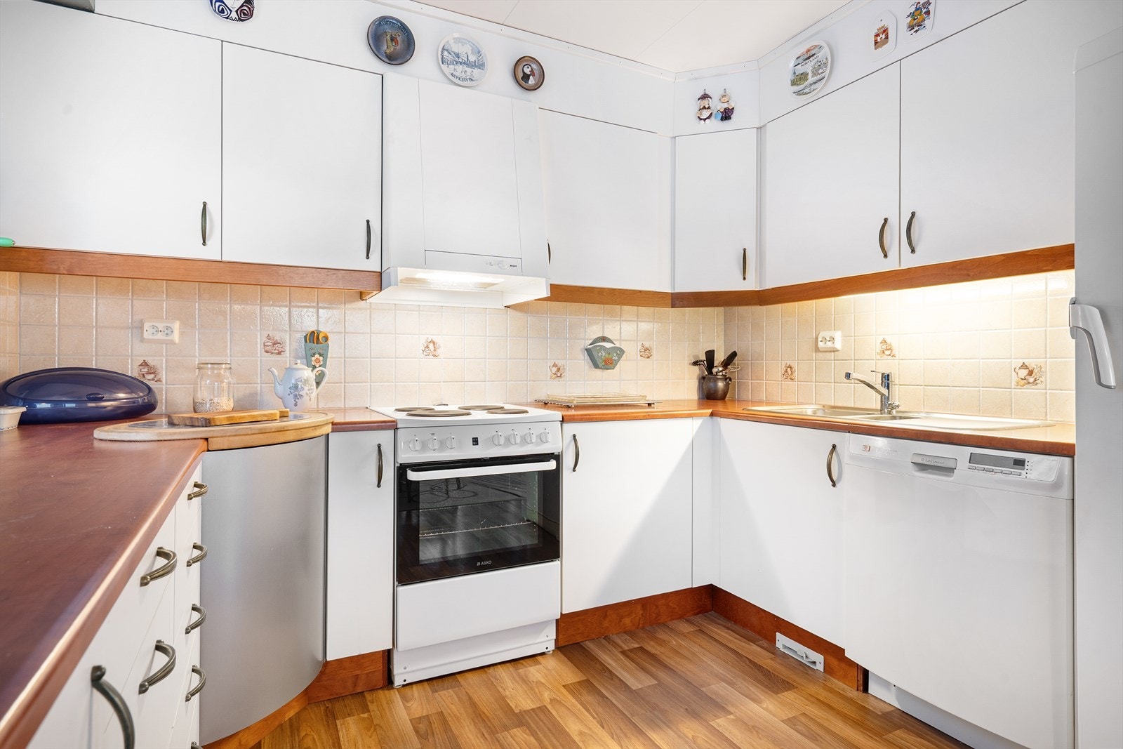 Godt med oppbevaring i innredningen. Galleribilde