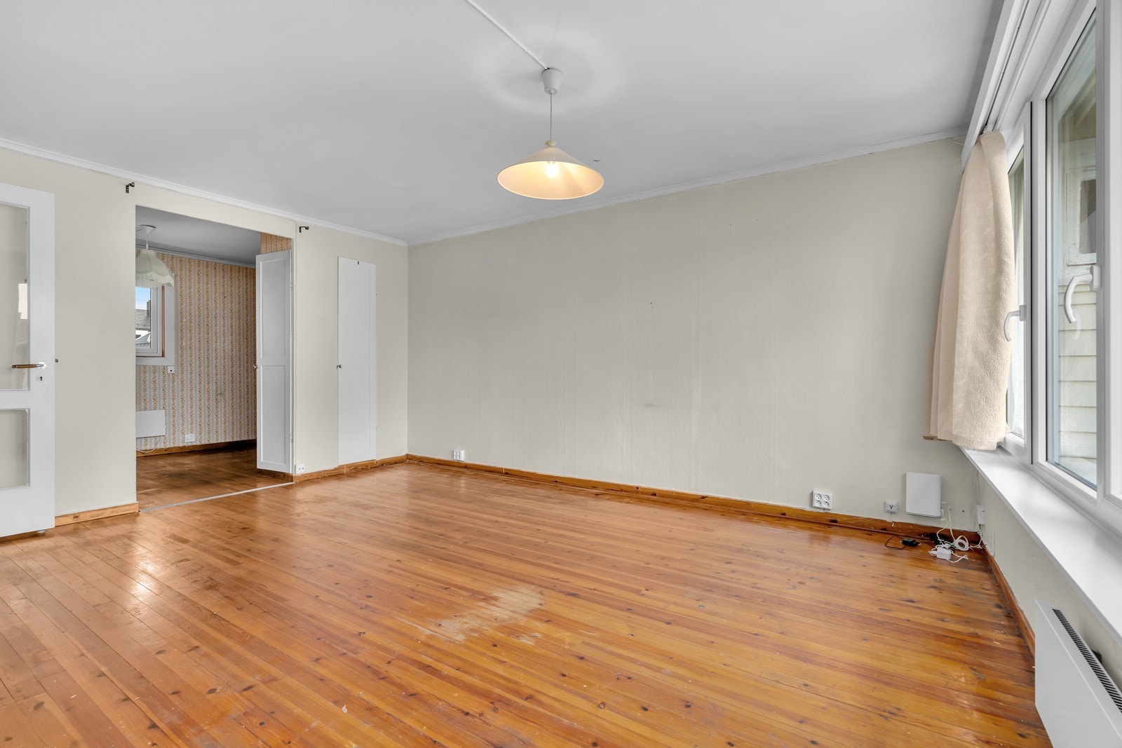 Plass til sittegruppe og spisebord Galleribilde