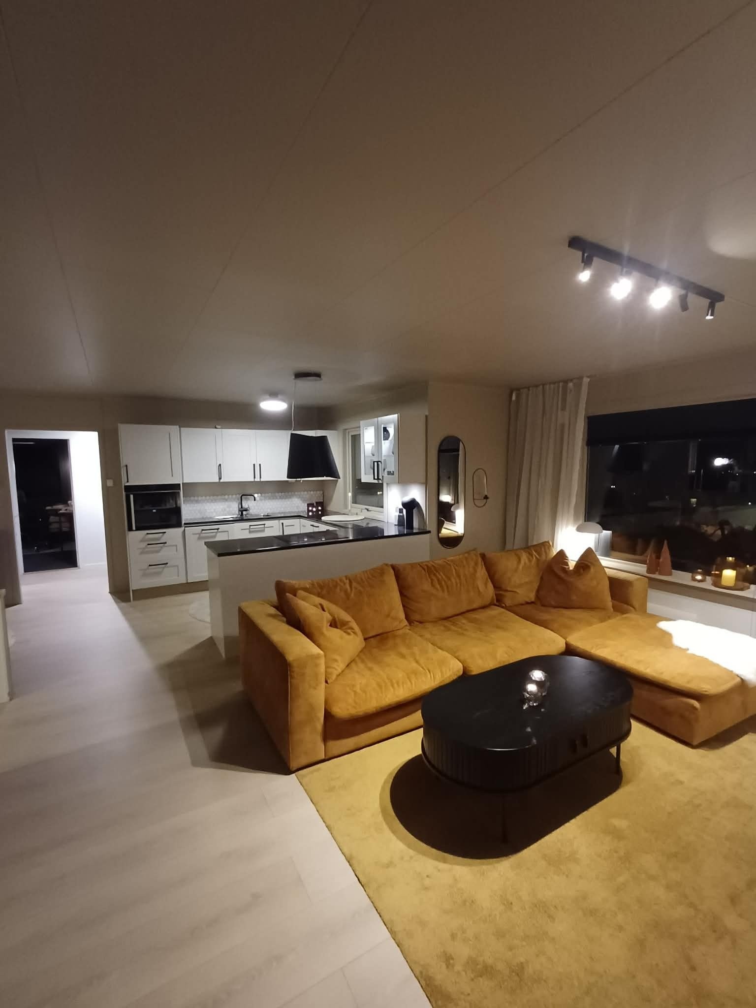 Åpen stue/kjøkkenløsning Galleribilde